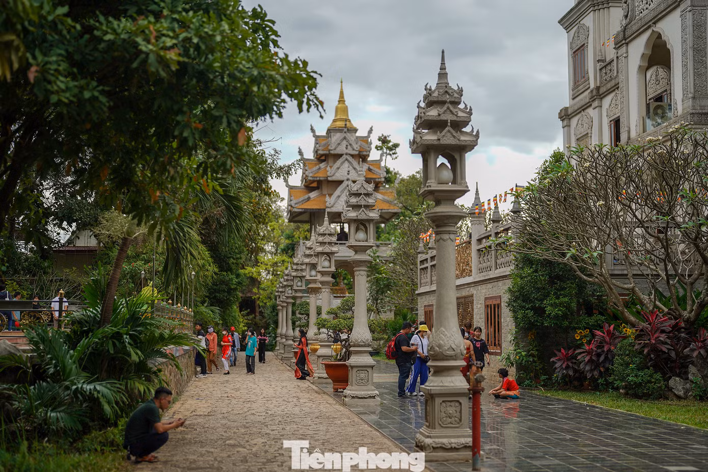 Được thành lập năm 1942, đến năm 2007, chùa Bửu Long được đầu tư xây dựng và trùng tu thêm, trở thành công trình kiến trúc tiêu biểu tại TPHCM.