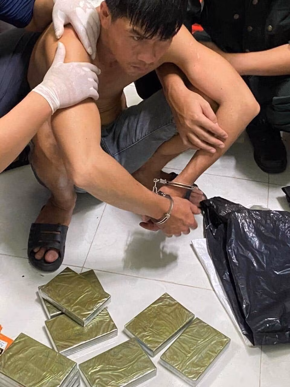 Tang vật thu giữ tại nơi ở của đối tượng.