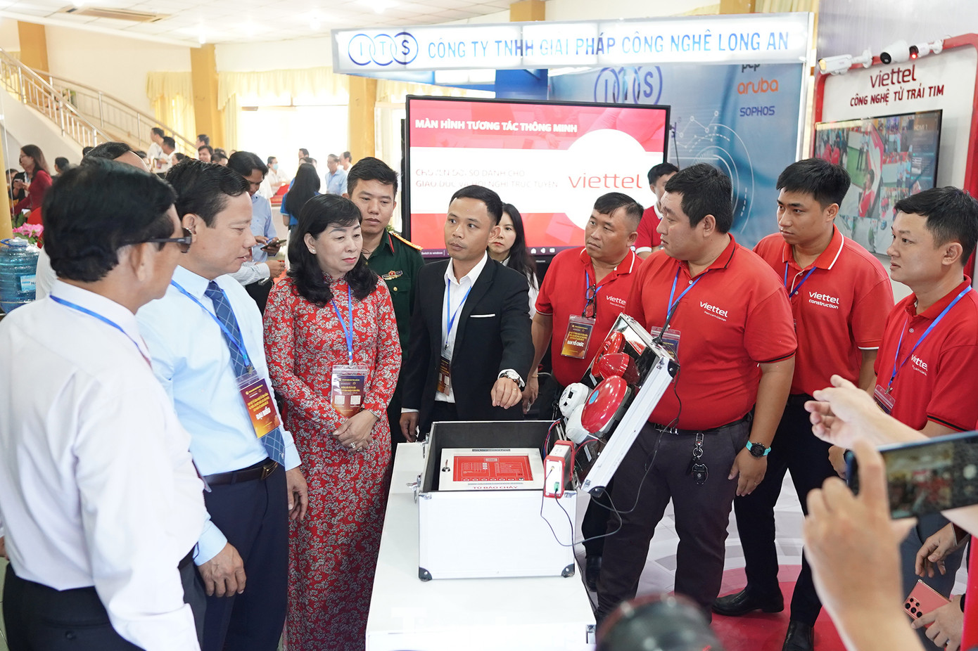 Hệ thống báo cháy Safeone của Viettel Long An tích hợp hệ thống báo cháy của tỉnh. Bên cạnh đó, hệ thống này liên kết qua điện thoại cảnh báo nguy cơ cháy khi phát hiện khói, nhiệt...