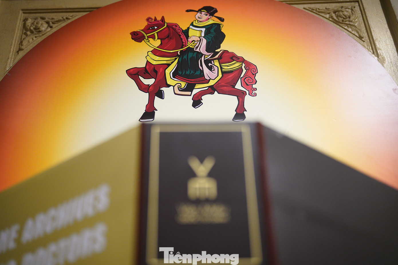 Xưa kia, số lượng người tham gia các kỳ thi rất đông, năm đông nhất, số lượng thí sinh dự kỳ thi hội lên đến 6.000 người, các năm trung bình có khoảng 2.000 đến 3.000 người dự thi. Điều này cho thấy không khí học tập và thi cử ngày xưa vô cùng sôi động, náo nhiệt, nhưng cũng đầy khó khăn, thử thách.