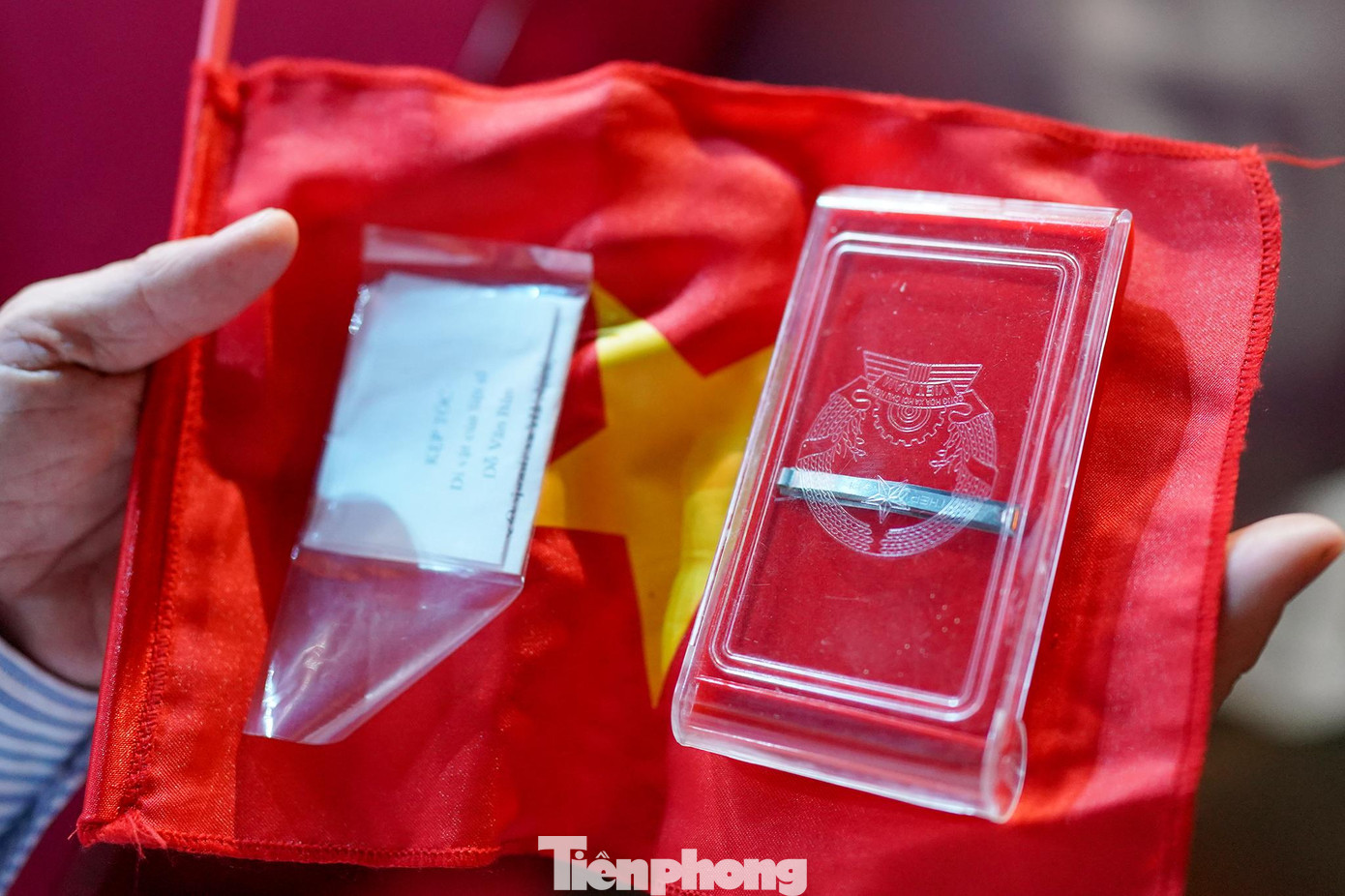 Kỷ vật của liệt sĩ Đỗ Văn Bân là một chiếc kẹp tóc, nó có ý nghĩa rất lớn với thân nhân, gia đình của liệt sĩ.