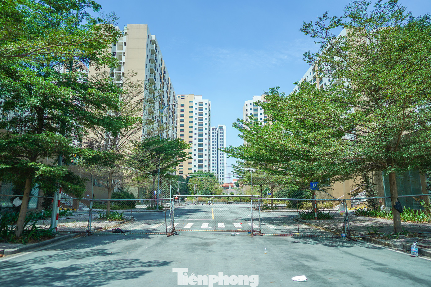 Nhiều khu vực nội bộ rào kín.