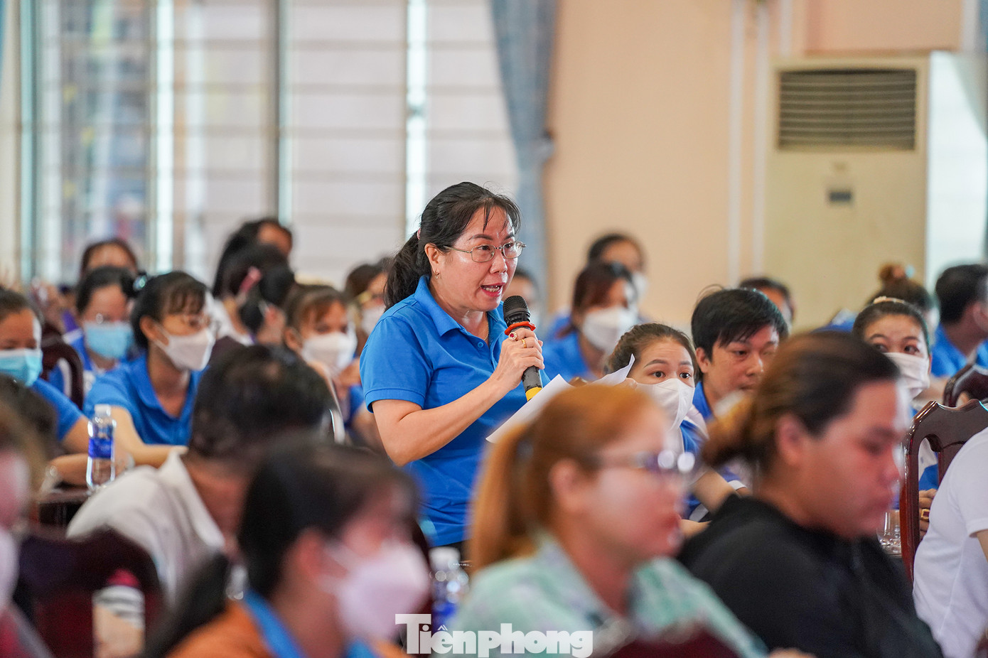 Thắc mắc bảo hiểm thất nghiệp,Chị Lâm Cẩm Hà, công ty TNHH Jiahsin nêu quan điểm: &quot;Theo quy định của bảo hiểm xã hội, NLĐ tham gia bảo hiểm xã hội bắt buộc, trong đó có bảo hiểm thất nghiệp (BHTN). Khi NLĐ mất việc làm thì mức lương hưởng trợ cấp thất nghiệp là 60% mức lương bình quân của 6 tháng liền kề trước khi NLĐ mất việc làm và mức hưởng tối đa là 12 tháng. Tôi tham gia bảo BHTN liên tục từ năm 2009 cho đến nay, thậm chí tiếp tục tham gia những năm kế tiếp, nếu chỉ cho hưởng BHTN tối đa có 12 tháng vậy BHXH sẽ tính thế nào khi phần BHTN của NLĐ đóng vượt qua mốc 12 năm? Nếu tôi tiếp tục tham gia BHXH bắt buộc tới năm 2026 là tôi tham gia BHXH được 25 năm và BHTN 17 năm, cũng là lúc tôi nghỉ hưu, như vậy 17 năm tham gia BHTN tôi đã đóng sẽ giải quyết như thế nào ? Chế độ hưu trí của tôi sẽ giải quyết như thế nào?&quot;.