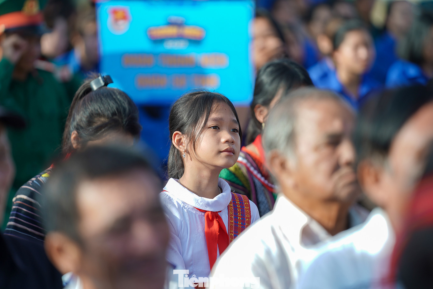Nét trong sáng của học sinh con em đồng bào dân tộc Chăm tại Lễ khởi động Tháng Thanh niên năm 2023 với chủ đề “Tuổi trẻ tiên phong chuyển đổi số”.