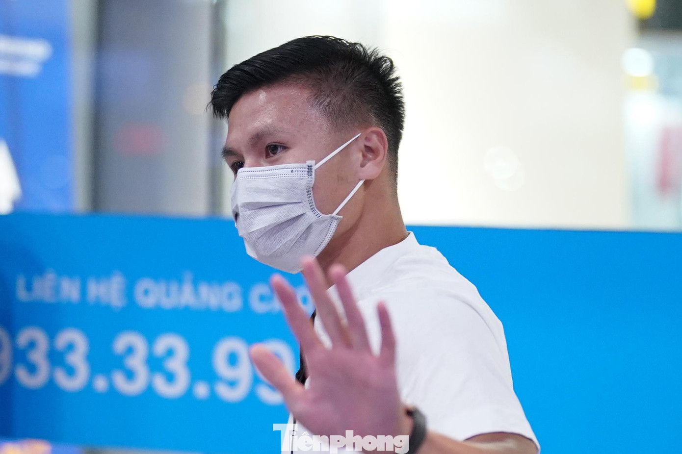 Quang Hải đã có một chặng di chuyển rất dài từ CLB PAU về Việt Nam. Quang Hải đã có một chặng di chuyển rất dài từ CLB PAU về Việt Nam.