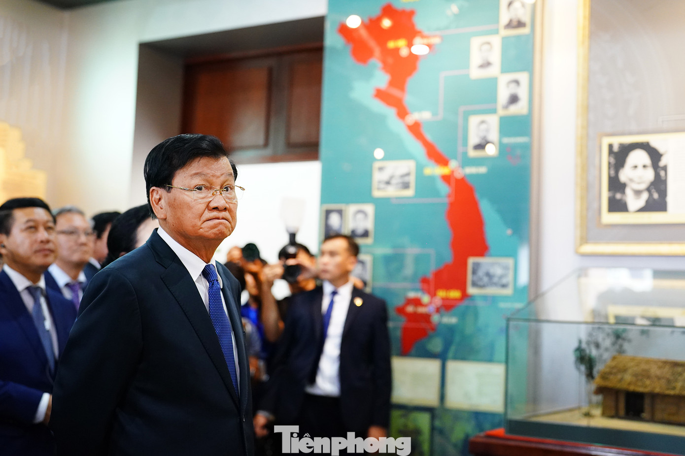 Địa danh nổi tiếng này gắn với sự kiện người thanh niên Nguyễn Tất Thành lên tàu Amiral Latouche Tréville ngày 5/6/1911, bắt đầu hành trình tìm đường cứu nước. (Ảnh: Phạm Nguyễn) Địa danh nổi tiếng này gắn với sự kiện người thanh niên Nguyễn Tất Thành lên tàu Amiral Latouche Tréville ngày 5/6/1911, bắt đầu hành trình tìm đường cứu nước. (Ảnh: Phạm Nguyễn)