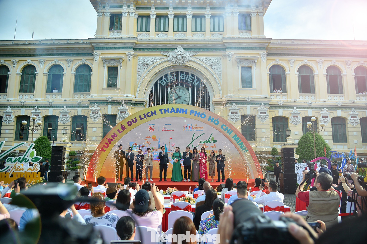 Hưởng ứng tuần lễ du lịch, nhiều hoạt động vui chơi, giải trí, nghệ thuật dân gian, thư pháp, giao lưu văn hóa và văn nghệ, cùng việc ra mắt các sản phẩm du lịch mới và các chương trình du lịch đường thủy thường nhật từ các địa phương sẽ được diễn ra như Sắc màu đêm, Hoàng hôn trên dòng sông huyền thoại (Quận 1), Nhà Bè – Ngàn lẻ một đêm… đã tạo ra một không gian sôi động và đa dạng. Hơn 100 chương trình ưu đãi, siêu khuyến mãi từ các doanh nghiệp du lịch đã được đưa ra để phục vụ người dân và du khách.