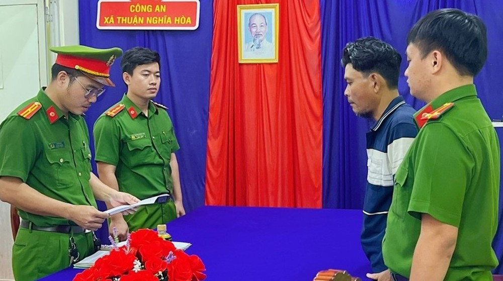 Đối tượng tại cơ quan điều tra. Đối tượng tại cơ quan điều tra.