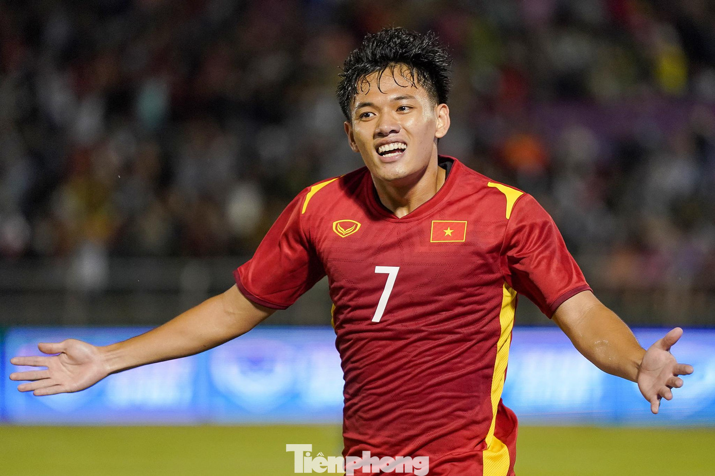 Thanh Nhân ghi bàn cho đội tuyển quốc gia, dù chưa đá chính lần nào ở V-League. Thanh Nhân ghi bàn cho đội tuyển quốc gia, dù chưa đá chính lần nào ở V-League.