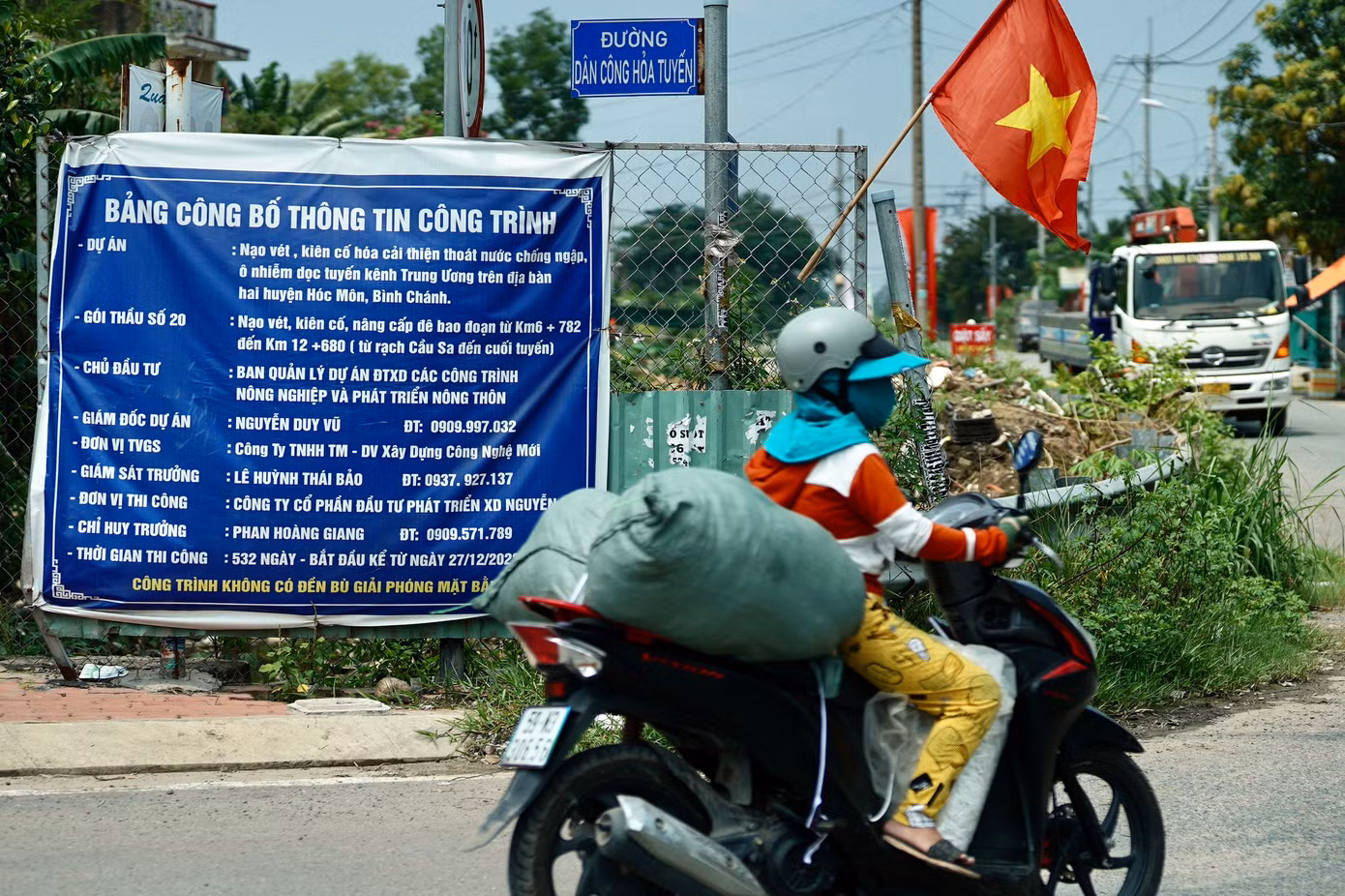 Ngày nay, huyện Bình Chánh đang tập trung xây dựng hạ tầng các tuyến đường như: Kinh Trung Ương, Bộ Đội An Điền, Liên ấp 2/6, Dân Công Hoả Tuyến...