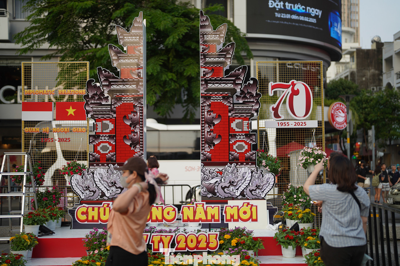 Các gian trưng bày của các lãnh sự quán hứa hẹn là nơi check-in thú vị cho khách.