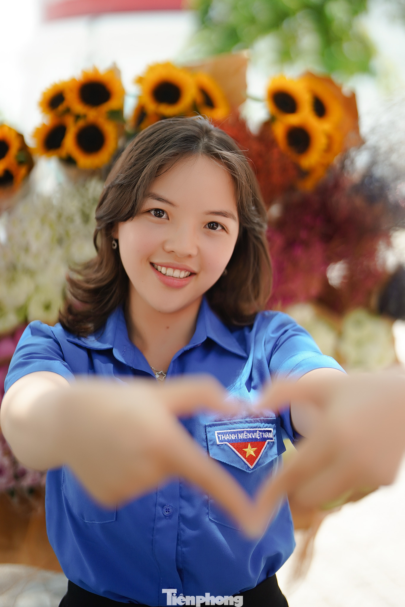 Nét thanh xuân trong veo của cô Đoàn viên trẻ vừa chạm ngõ tuổi 30.