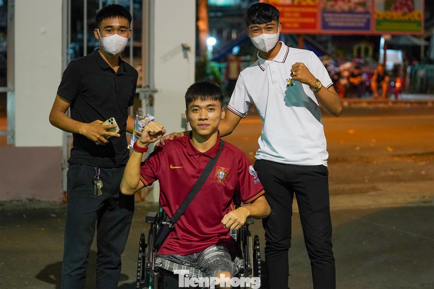 Sự xuất hiện của Phạm Tuấn Hưng không khó để CĐV nhận ra.