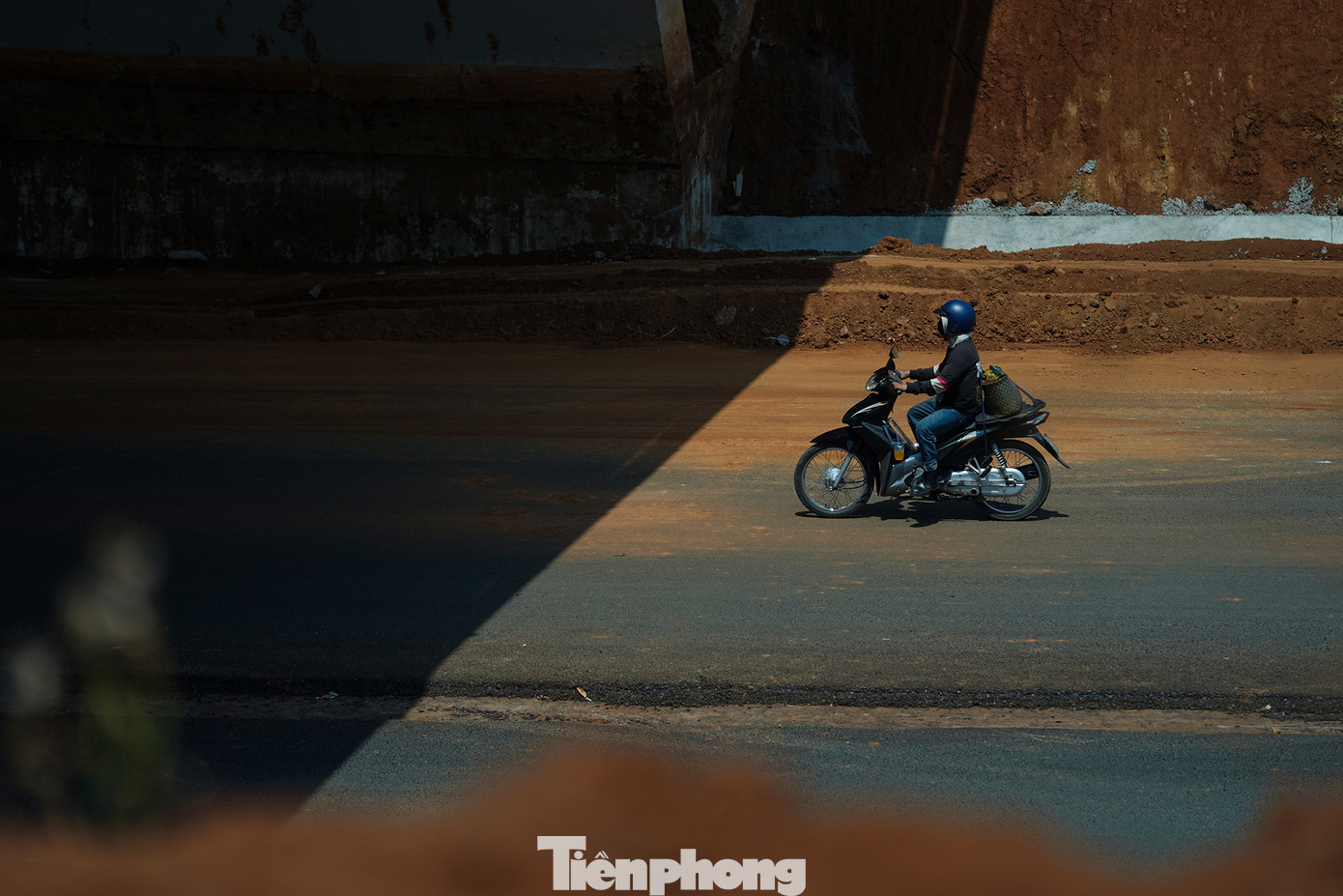 Điểm đầu dự án nằm trên đoạn tuyến nối từ quốc lộ 1A đi Mỹ Thạnh, thuộc điểm cuối dự án cao tốc Vĩnh Hảo - Phan Thiết. Điểm cuối dự án giao với tuyến đường cao tốc TPHCM - Long Thành - Dầu Giây đoạn thuộc huyện Thống Nhất, tỉnh Đồng Nai.