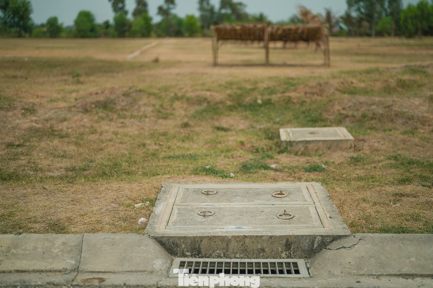 Theo kết luận, ước tính gần 15HA quỹ đất xây dựng nhà ở xã hội tại dự án này sử dụng vào mục đích gì thì vẫn chờ câu trả lời từ phía cơ quan chức năng. Nếu số đất này chuyển sang đất thương mại, dịch vụ, đất ở đô thị... thì số tiền thu lợi cho chủ đầu tư và đơn vị phát triển là rất lớn, gây thất thoát cho ngân sách Nhà nước.