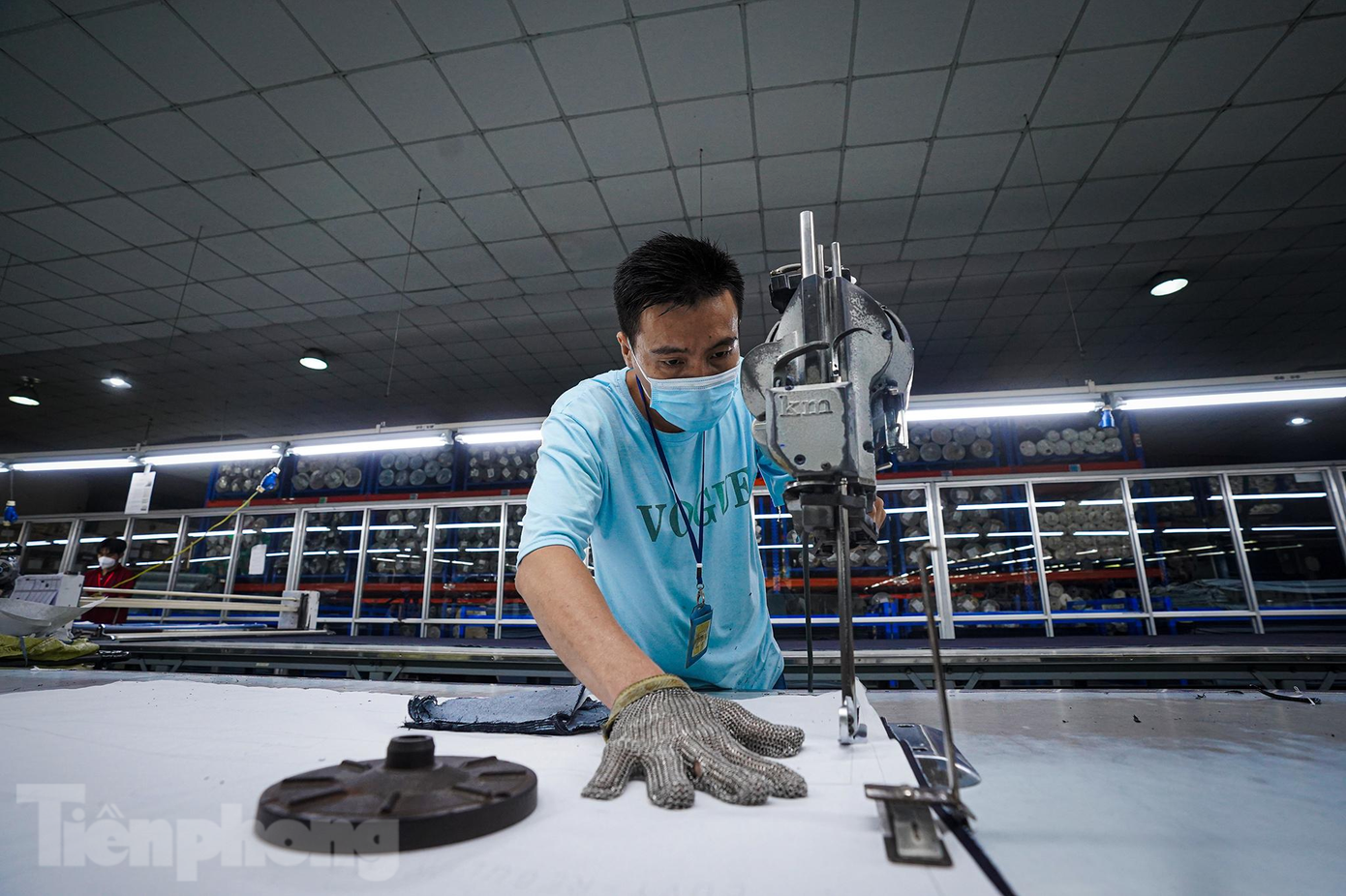 Năm 2021, tỉnh cũng đã tiếp nhận 47 dự án FDI với số vốn 3.332 triệu USD, tăng 3.059 triệu USD so với cùng kỳ. Đến nay, địa bàn có 1.127 dự án với tổng số vốn đăng ký 9.385 triệu USD. Toàn tỉnh có 22 khu công nghiệp đủ điều kiện tiếp nhận đầu tư, trong đó 16 khu công nghiệp đang hoạt động.