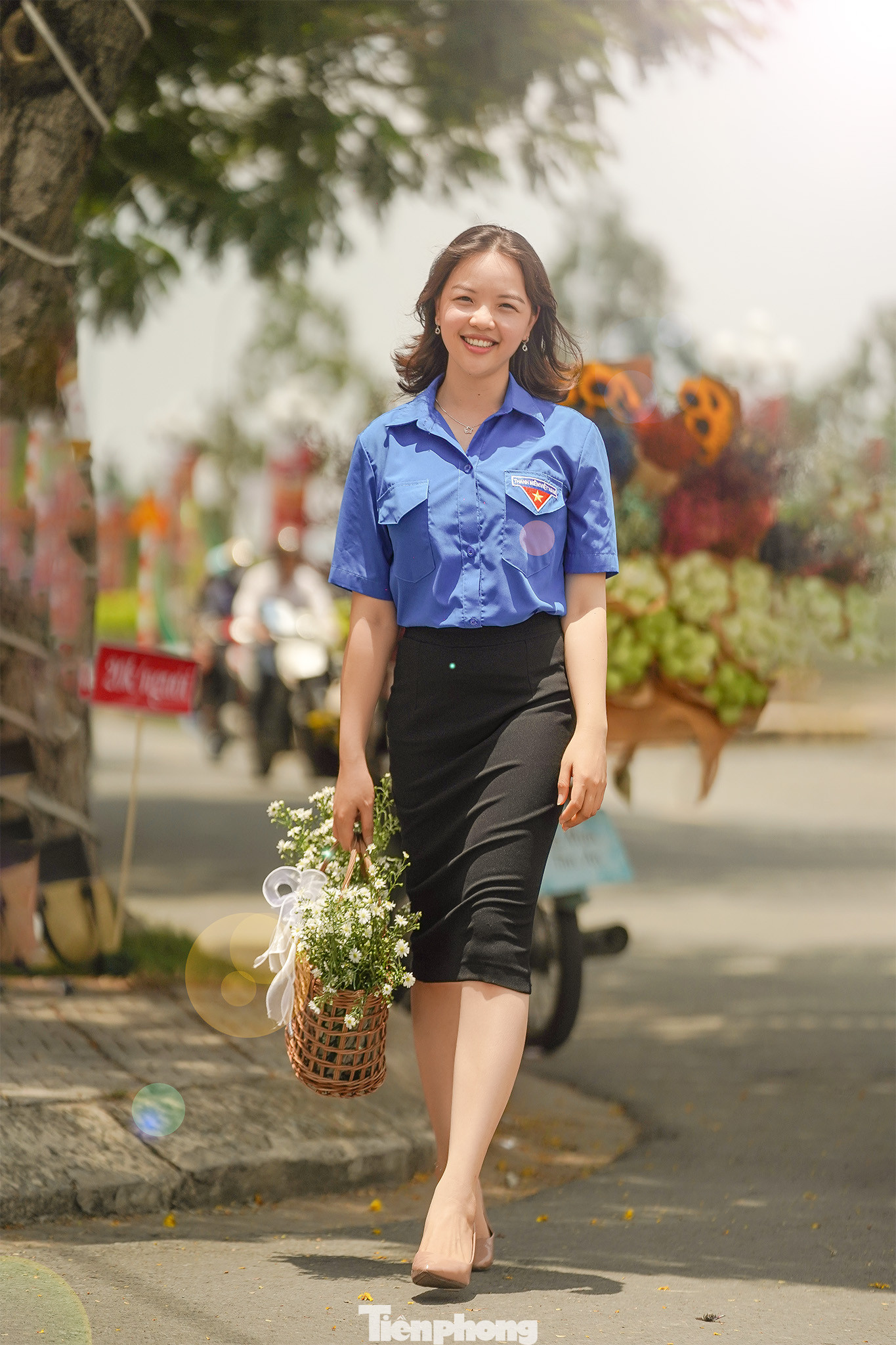 Nét thanh xuân trong veo của cô Đoàn viên trẻ vừa chạm ngõ tuổi 30.