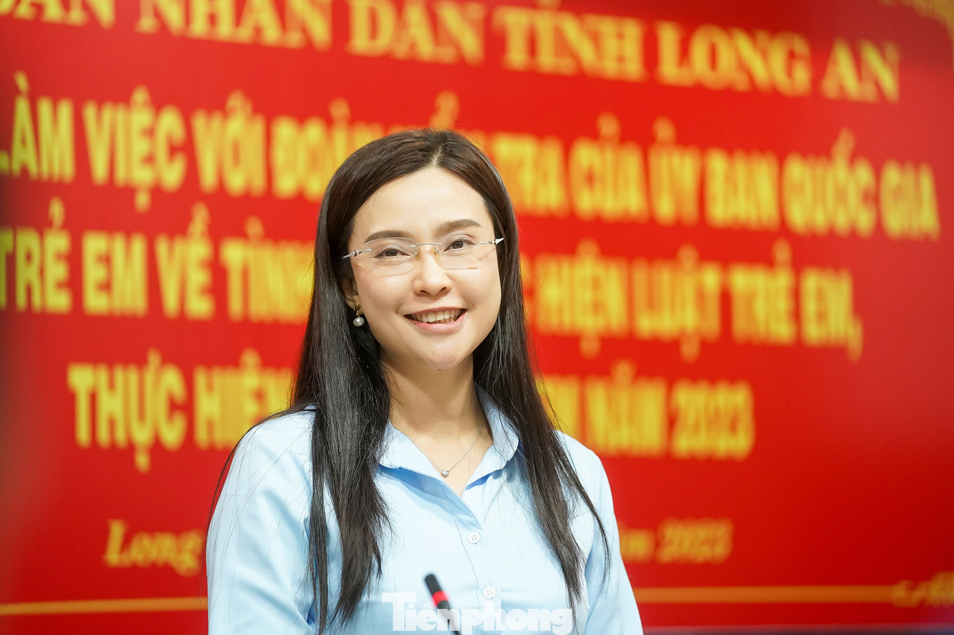 Chị Nguyễn Phạm Duy Trang - Ủy viên Ủy ban quốc gia về trẻ em, Bí thư Trung ương Đoàn, Chủ tịch Hội đồng Đội Trung ương, Trưởng đoàn Kiểm tra phát biểu tại buổi làm việc với tỉnh Long An sáng 13/11. Chị Nguyễn Phạm Duy Trang - Ủy viên Ủy ban quốc gia về trẻ em, Bí thư Trung ương Đoàn, Chủ tịch Hội đồng Đội Trung ương, Trưởng đoàn Kiểm tra phát biểu tại buổi làm việc với tỉnh Long An sáng 13/11.