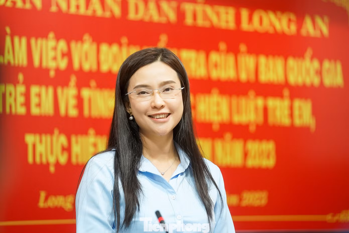 Chị Nguyễn Phạm Duy Trang - Ủy viên Ủy ban quốc gia về trẻ em, Bí thư Trung ương Đoàn, Chủ tịch Hội đồng Đội Trung ương, Trưởng đoàn Kiểm tra phát biểu tại buổi làm việc với tỉnh Long An sáng 13/11. Chị Nguyễn Phạm Duy Trang - Ủy viên Ủy ban quốc gia về trẻ em, Bí thư Trung ương Đoàn, Chủ tịch Hội đồng Đội Trung ương, Trưởng đoàn Kiểm tra phát biểu tại buổi làm việc với tỉnh Long An sáng 13/11.