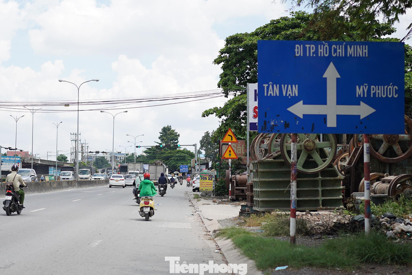 Theo UBND TPHCM, trong quá trình lập báo cáo nghiên cứu tiền khả thi dự án, TPHCM và các tỉnh Bình Dương, Đồng Nai, Long An đã nghiên cứu, đánh giá và thống nhất xây dựng tiến độ thực hiện và giải ngân nguồn vốn cho dự án như trên là phù hợp. TPHCM và các tỉnh cùng thống nhất kiến nghị Thủ tướng Chính phủ xem xét, chấp thuận bố trí vốn ngân sách Trung ương cho dự án theo tiến độ.