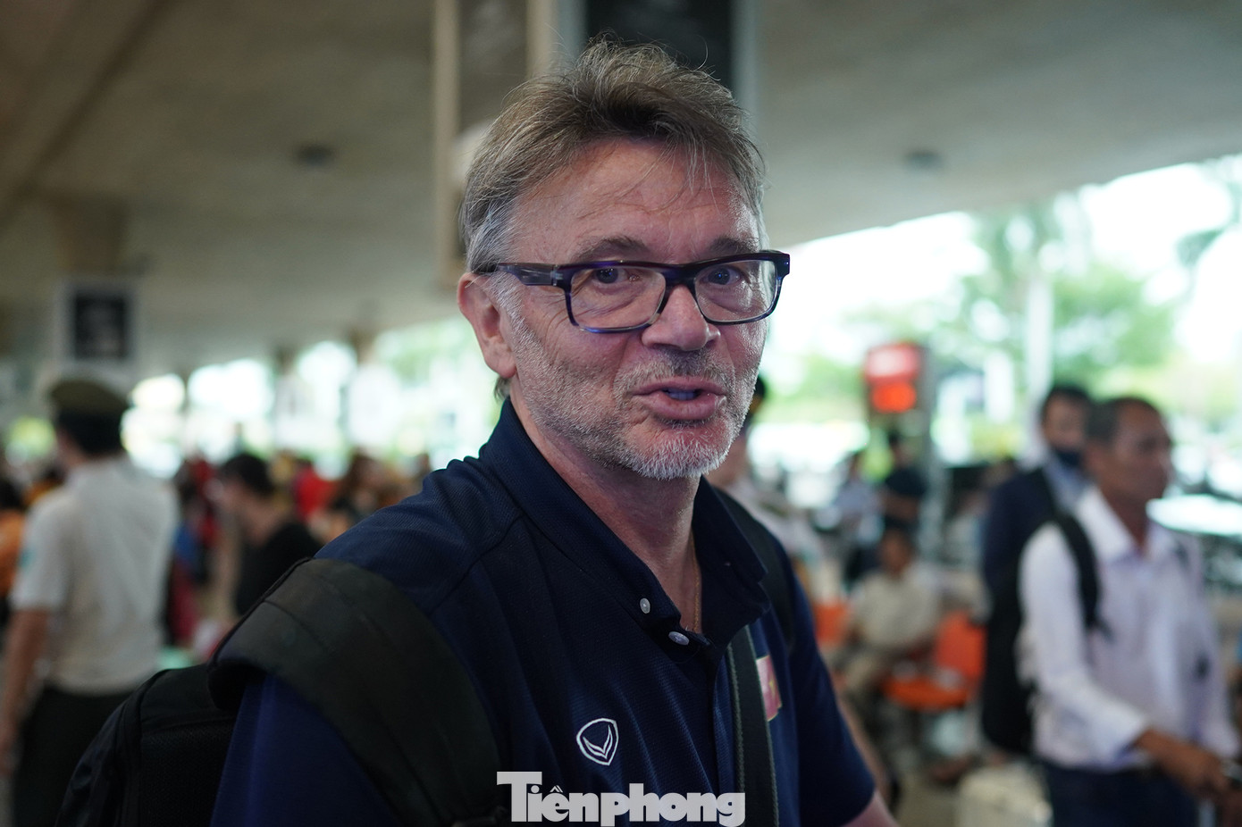 Sau SEA Games 32, HLV Troussier và VFF quyết định không đưa U23 Việt Nam tham dự ASIAD 19. Thay vào đó, chiến lược gia người Pháp trao cơ hội cọ xát cho U20 Việt Nam. Ngoài giải đấu này, U20 Việt Nam cũng thay thế U23 Việt Nam tham dự vòng chung kết U23 Đông Nam Á diễn ra vào đầu năm sau. HLV Troussier giải thích: “Các giải đấu như ASIAD và U23 Đông Nam Á đều không thuộc FIFA Days, nên rất khó để tuyển chọn đội hình. Năm nay, V-League đã hoãn ít nhất 2 lần để nhường chỗ cho các ĐTQG. Tôi không muốn làm phiền các CLB cũng như hệ thống giải đấu chuyên nghiệp nữa”.