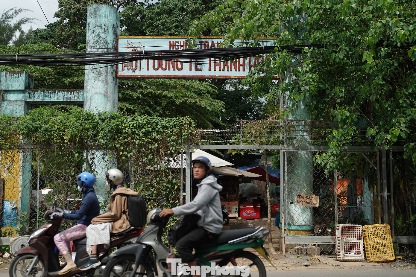 Từ năm 2015, quận Bình Tân lập website về dự án, đăng báo, thậm chí làm cả phóng sự truyền hình phát ở nước ngoài, nhờ hội đồng hương tương tế các tỉnh thành hỗ trợ thông báo.