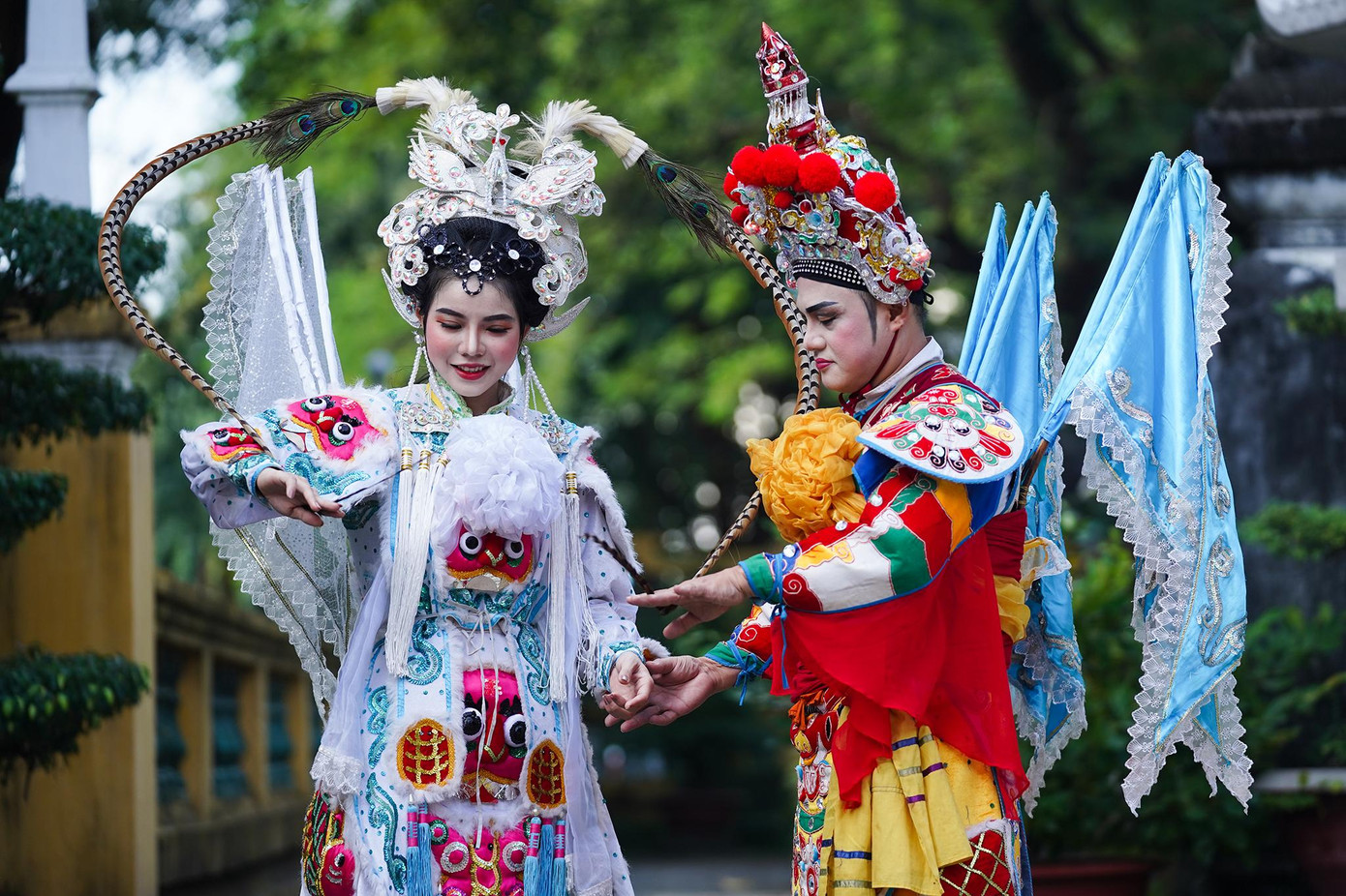 Tín hiệu đáng mừng là hiện nay vẫn có nhiều diễn viên trẻ có niềm đam mê theo đuổi nghệ thuật hát bội. Tín hiệu đáng mừng là hiện nay vẫn có nhiều diễn viên trẻ có niềm đam mê theo đuổi nghệ thuật hát bội.