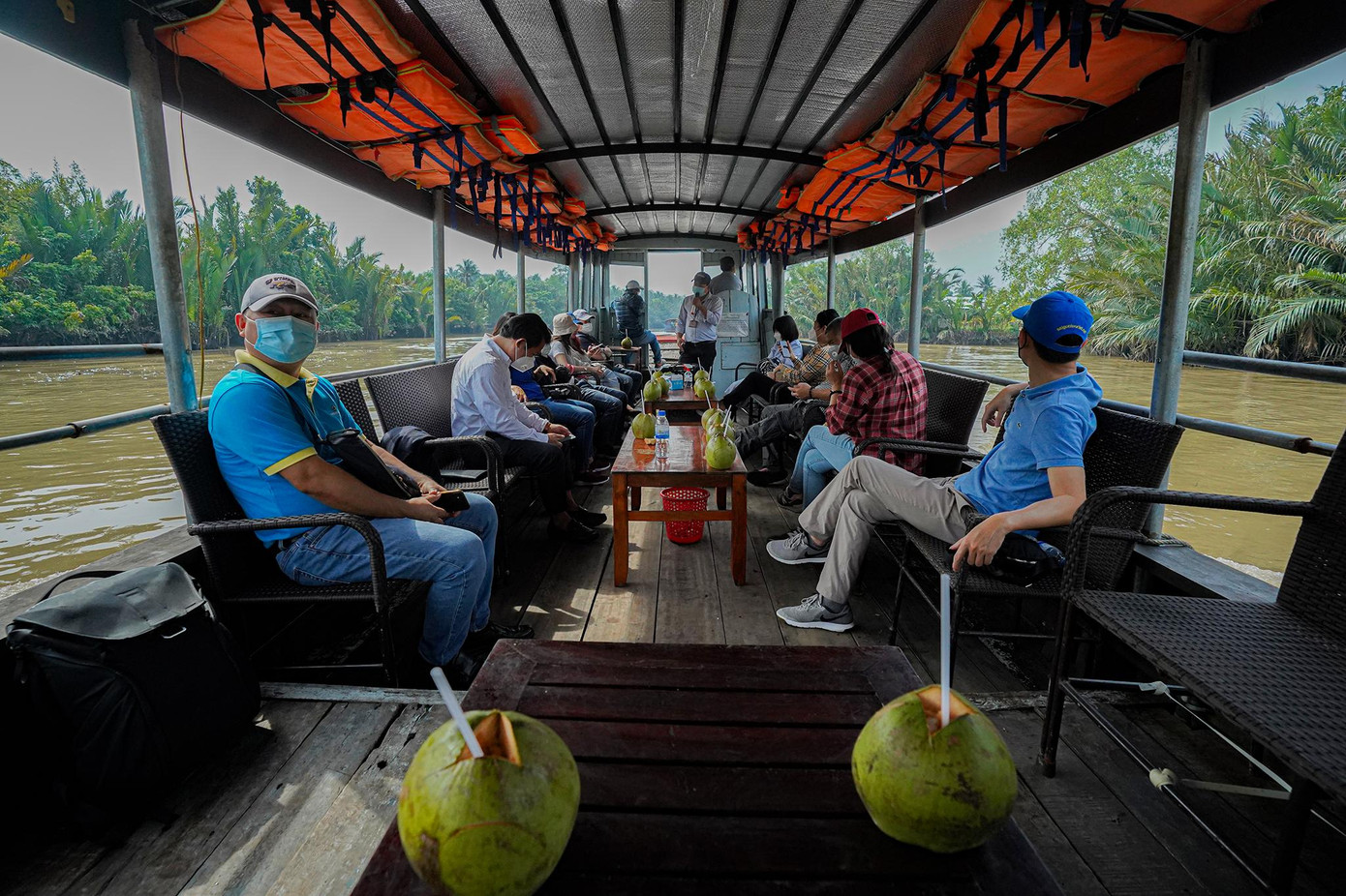 Vừa qua, Bộ Ngoại giao, Sở Ngoại vụ TPHCM, Sở Du lịch TPHCM phối hợp tổ chức tour du lịch cho 60 du khách ngoại giao đi tham quan tour TPHCM- Bến Tre.