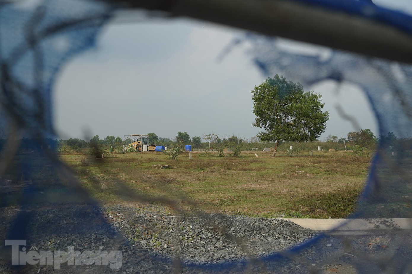 Thành phố mở cửa, trở lại bình thường từ tháng 10/2021 nhưng cho đến nay dự án này vẫn nằm im bất động.