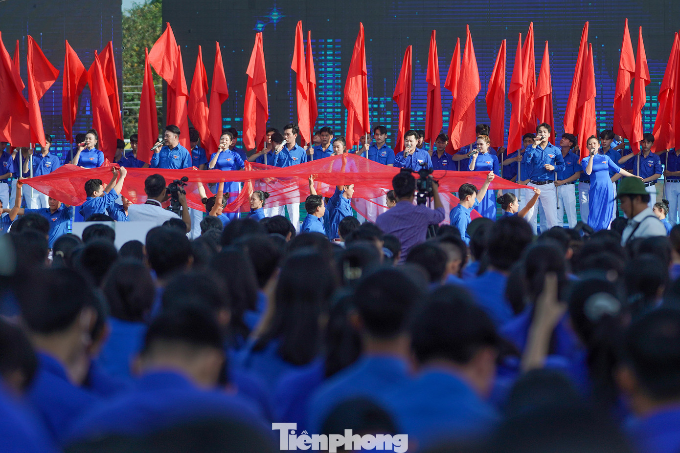 Nghị quyết phải được học tập, quán triệt và tuyên truyền với những hình thức mới, hiện đại hơn, hiệu quả hơn và sau đó phải thực hiện kiểm tra, đánh giá kết quả để đảm bảo Nghị quyết tới được rộng rãi đoàn viên thanh niên cả nước.