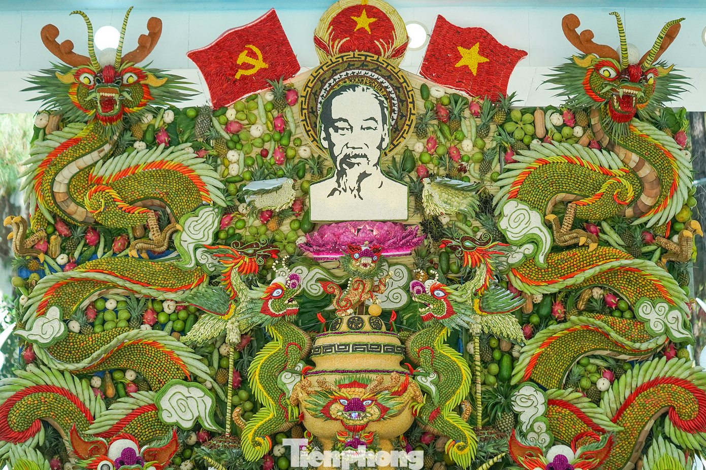 Với tư thế háo hức tham gia hội thi và tâm huyết yêu nghề sâu sắc, trước mùa lễ hội vài tháng các nghệ nhân đã dày công chuẩn bị và bám sát chủ đề và sáng tạo nên tác phẩm với những tên gọi ấn tượng: Việt Nam trang sử hào hùng, Hào Khí Tây Sơn, Suối Tiên Tìm Về Cội Nguồn Việt, Hồ Chí Minh Người Sống Mãi Với Non Sông Việt Nam, Vẻ Đẹp Đất Nước Tôi, Suối Tiên Farm - Nông Trại Xanh Cho Cuộc Sống An Lành…