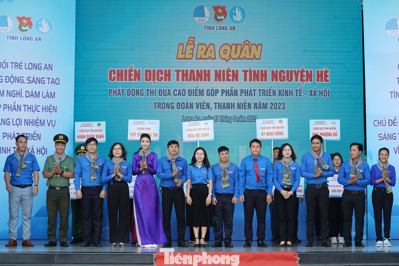 Năm 2023, Chiến dịch thanh niên tình nguyện hè triển khai với chủ đề “Tuổi trẻ sáng tạo, tình nguyện vì cộng đồng”, được cụ thể hóa nội dung theo từng tuyến đối tượng, gồm Chương trình “Tiếp sức mùa thi” và 4 chiến dịch: Chiến dịch tình nguyện “Mùa hè xanh” trong cán bộ, giảng viên, giáo viên trẻ và sinh viên, học sinh các trường đại học, cao đẳng, học viện, các cơ sở giáo dục nghề nghiệp; Chiến dịch tình nguyện “Hoa phượng đỏ” trong cán bộ, giáo viên trẻ, học sinh các trường trung học phổ thông, trung tâm giáo dục thường xuyên; Chiến dịch tình nguyện “Kỳ nghỉ hồng” trong thanh niên công nhân, công chức, viên chức trẻ và Chiến dịch tình nguyện “Hành quân xanh” trong thanh niên lực lượng vũ trang. Năm 2023, Chiến dịch thanh niên tình nguyện hè triển khai với chủ đề “Tuổi trẻ sáng tạo, tình nguyện vì cộng đồng”, được cụ thể hóa nội dung theo từng tuyến đối tượng, gồm Chương trình “Tiếp sức mùa thi” và 4 chiến dịch: Chiến dịch tình nguyện “Mùa hè xanh” trong cán bộ, giảng viên, giáo viên trẻ và sinh viên, học sinh các trường đại học, cao đẳng, học viện, các cơ sở giáo dục nghề nghiệp; Chiến dịch tình nguyện “Hoa phượng đỏ” trong cán bộ, giáo viên trẻ, học sinh các trường trung học phổ thông, trung tâm giáo dục thường xuyên; Chiến dịch tình nguyện “Kỳ nghỉ hồng” trong thanh niên công nhân, công chức, viên chức trẻ và Chiến dịch tình nguyện “Hành quân xanh” trong thanh niên lực lượng vũ trang.