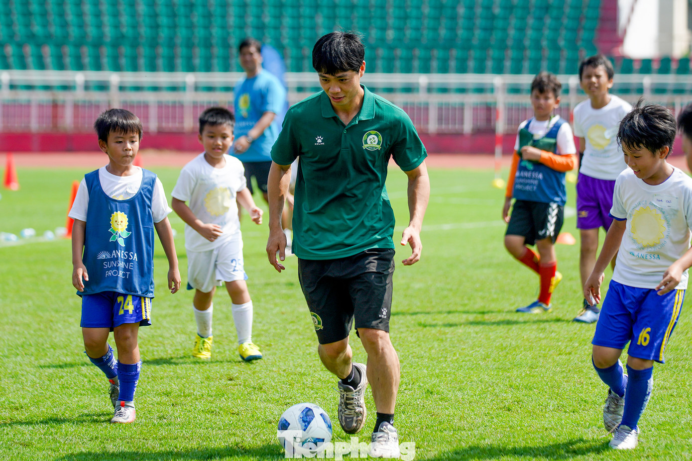 Theo nghiên cứu của BTC, do áp lực học tập, 50% trẻ em Việt Nam không dành đủ thời gian cho các hoạt động ngoài trời. Tuy nhiên, 75% phụ huynh nhận thấy hoạt động thể chất ngoài trời giúp tăng cường hệ thần kinh tự chủ, yếu tố thiết yếu cho sự phát triển toàn diện của trẻ.