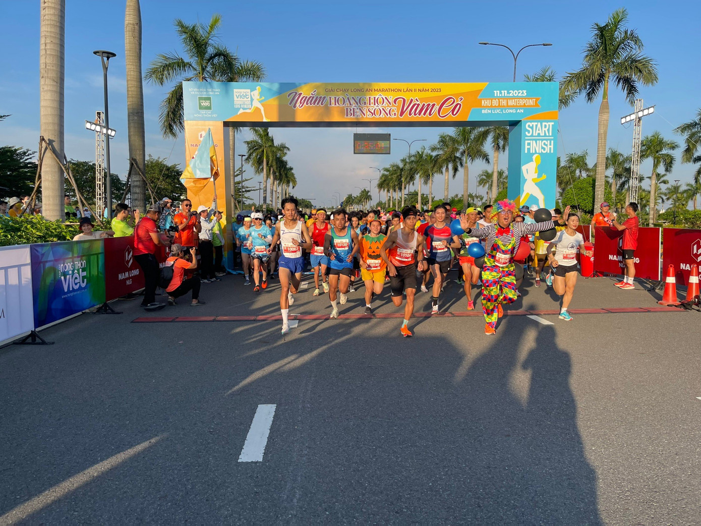 Sự tham gia của các em đã tạo nên không khí rất vui tươi cho giải chạy lần này. Kết quả các em đạt giải nhất nhì ba lần lượt là Trương Hữu Bảo Tài, Bùi Nguyễn An Khang và Trương Minh Phương. Sự tham gia của các em đã tạo nên không khí rất vui tươi cho giải chạy lần này. Kết quả các em đạt giải nhất nhì ba lần lượt là Trương Hữu Bảo Tài, Bùi Nguyễn An Khang và Trương Minh Phương.