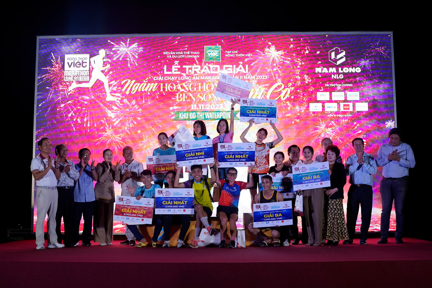 Kết quả chung cuộc, VĐV Hoàng Nguyên Thanh vô địch cự li 21km (cự ly dài nhất của giải chạy) với thành tích 1:15:15. VĐV Đoàn Thị Hiền vô địch nữ cự ly 21km với thành tích 1:32:59. Ở cự ly 10km, bục giải thưởng cao nhất xướng tên VĐV Trương Văn Tâm với thành tích 34:01 và VĐV Phạm Thị Thuý Hạnh với thành tích 43:05. Ở cự ly 5km, nam vô địch là VĐV Lê Hoàng Thương với thành tích 19:21; nữ vô địch là Nguyễn Lệ Trân với thành tích 23:14 Kết quả chung cuộc, VĐV Hoàng Nguyên Thanh vô địch cự li 21km (cự ly dài nhất của giải chạy) với thành tích 1:15:15. VĐV Đoàn Thị Hiền vô địch nữ cự ly 21km với thành tích 1:32:59. Ở cự ly 10km, bục giải thưởng cao nhất xướng tên VĐV Trương Văn Tâm với thành tích 34:01 và VĐV Phạm Thị Thuý Hạnh với thành tích 43:05. Ở cự ly 5km, nam vô địch là VĐV Lê Hoàng Thương với thành tích 19:21; nữ vô địch là Nguyễn Lệ Trân với thành tích 23:14