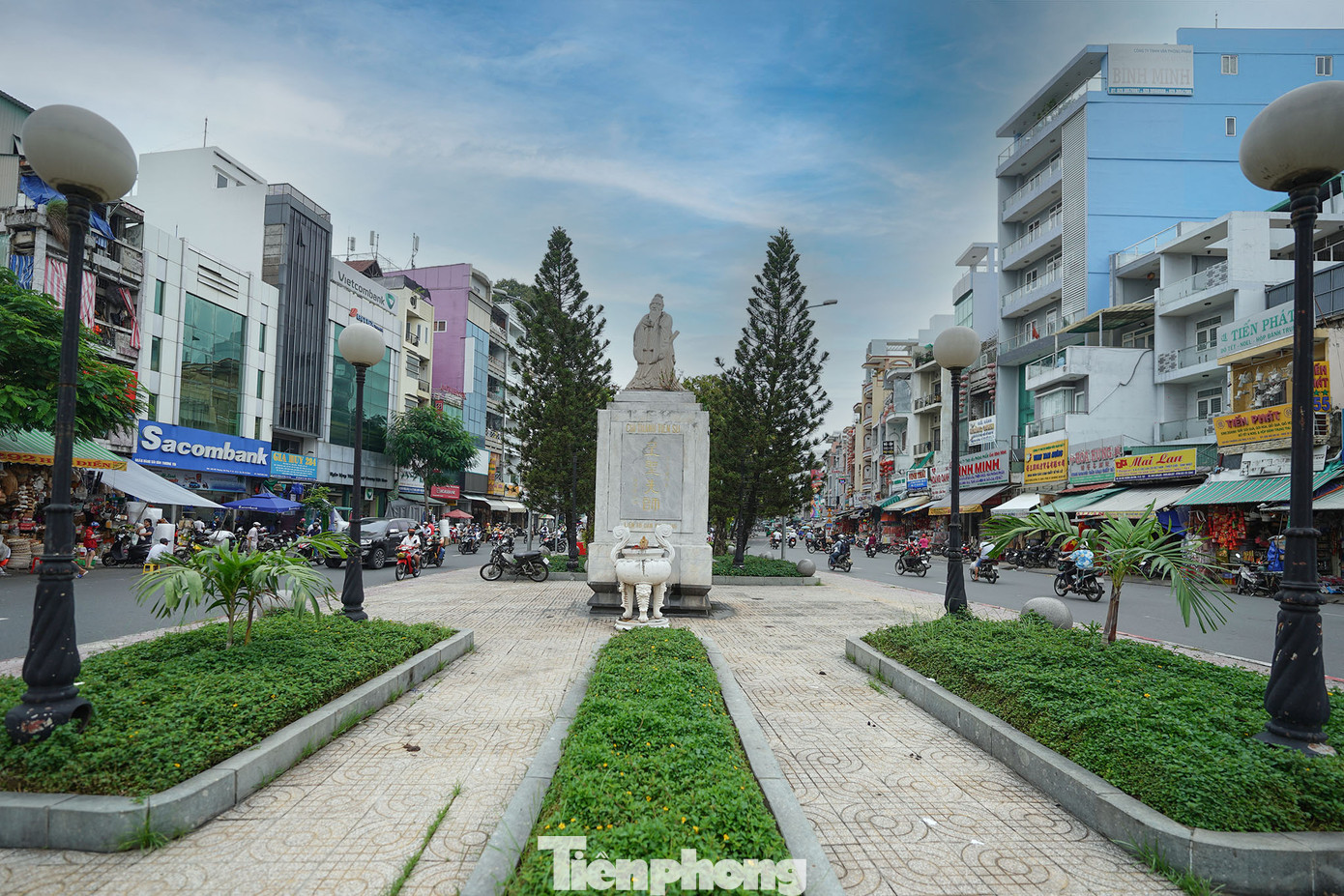 Vị trí bãi xe cao tầng nằm trên tuyến đường Hải Thượng Lãn Ông (gần chợ Kim Biên, quận 5) được đề xuất lắp đặt một nhà giữ xe rộng khoảng 468m2, với 6 khối ô tô, sức chứa 94 xe dưới 9 chỗ.