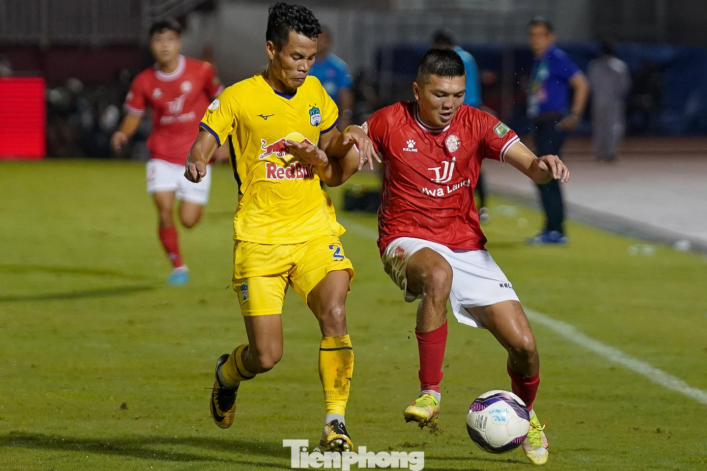 Trong suốt 45 phút còn lại, không có bàn thắng nào được ghi. Trong suốt 45 phút còn lại, không có bàn thắng nào được ghi.