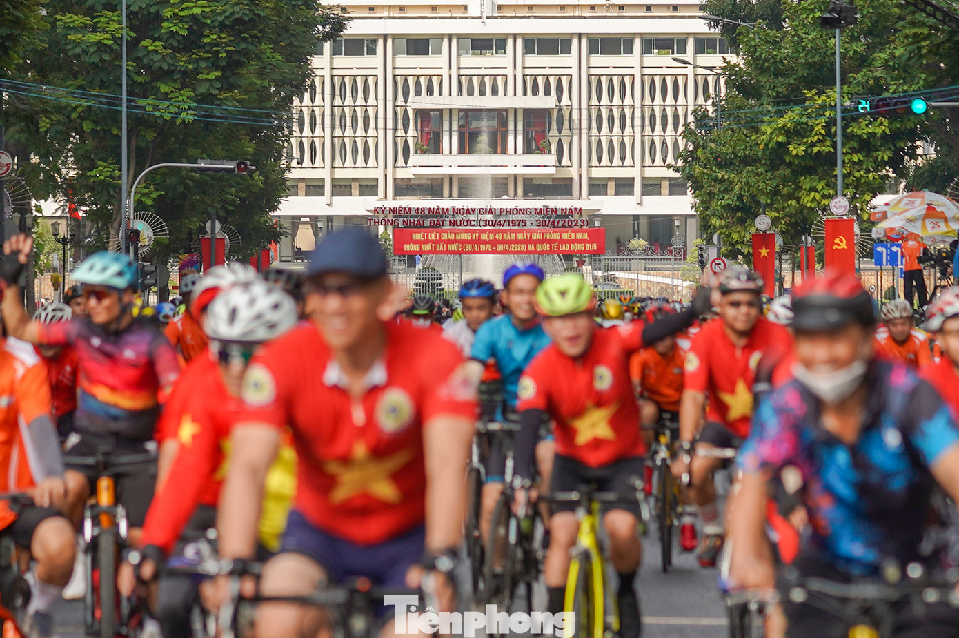 Đoàn diễu hành xe đạp đi theo 2 lộ trình dành cho xe đạp phong trào và xe đạp nghiệp dư, mô tô thể thao. Đoàn xe đạp nghiệp dư (vận động viên phong trào và bán chuyên) có lộ trình di chuyển khoảng 40 km.