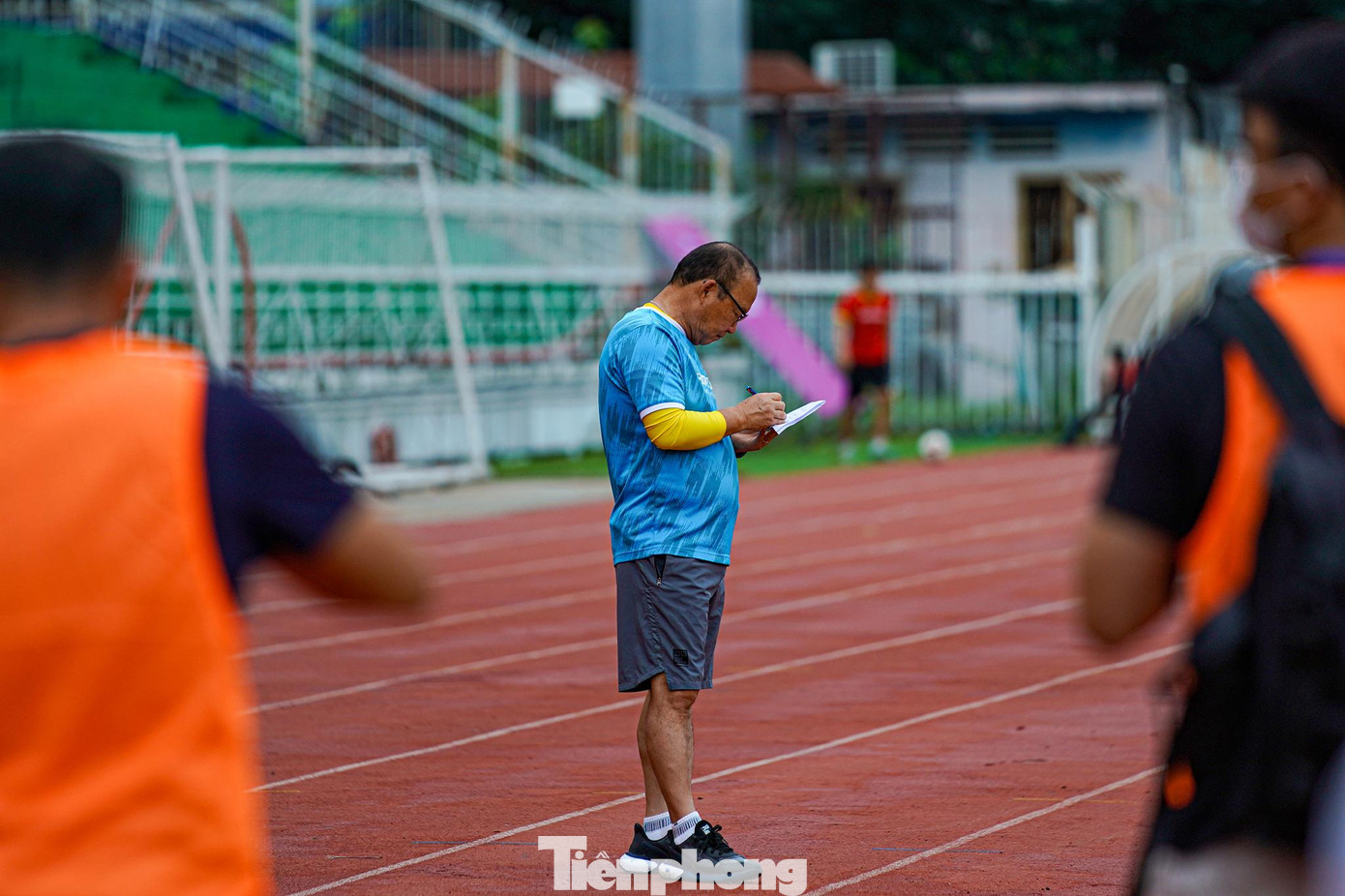 Trận đấu này nằm trong khuôn khổ FIFA Days và sẽ được tính điểm trên bảng xếp hạng FIFA nên HLV Park tính toán khá kỹ.