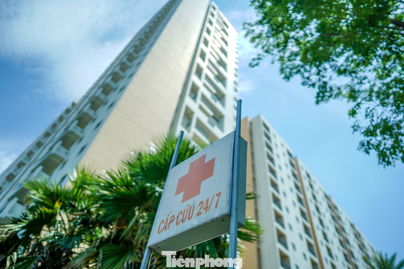 Trong đợt dịch COVID-19 bùng phát mạnh, các toà nhà này được trưng dụng làm bệnh viện dã chiến. Dịch đã qua đi hơn một năm, các toà nhà cũng hoàn thành sứ mệnh cứu chữa các F0.