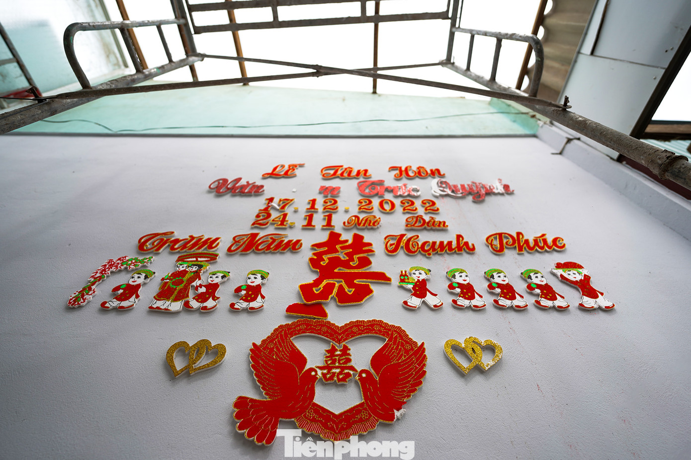 Một ngôi nhà ở xã Bình Quới bị tốc mái hoàn toàn.