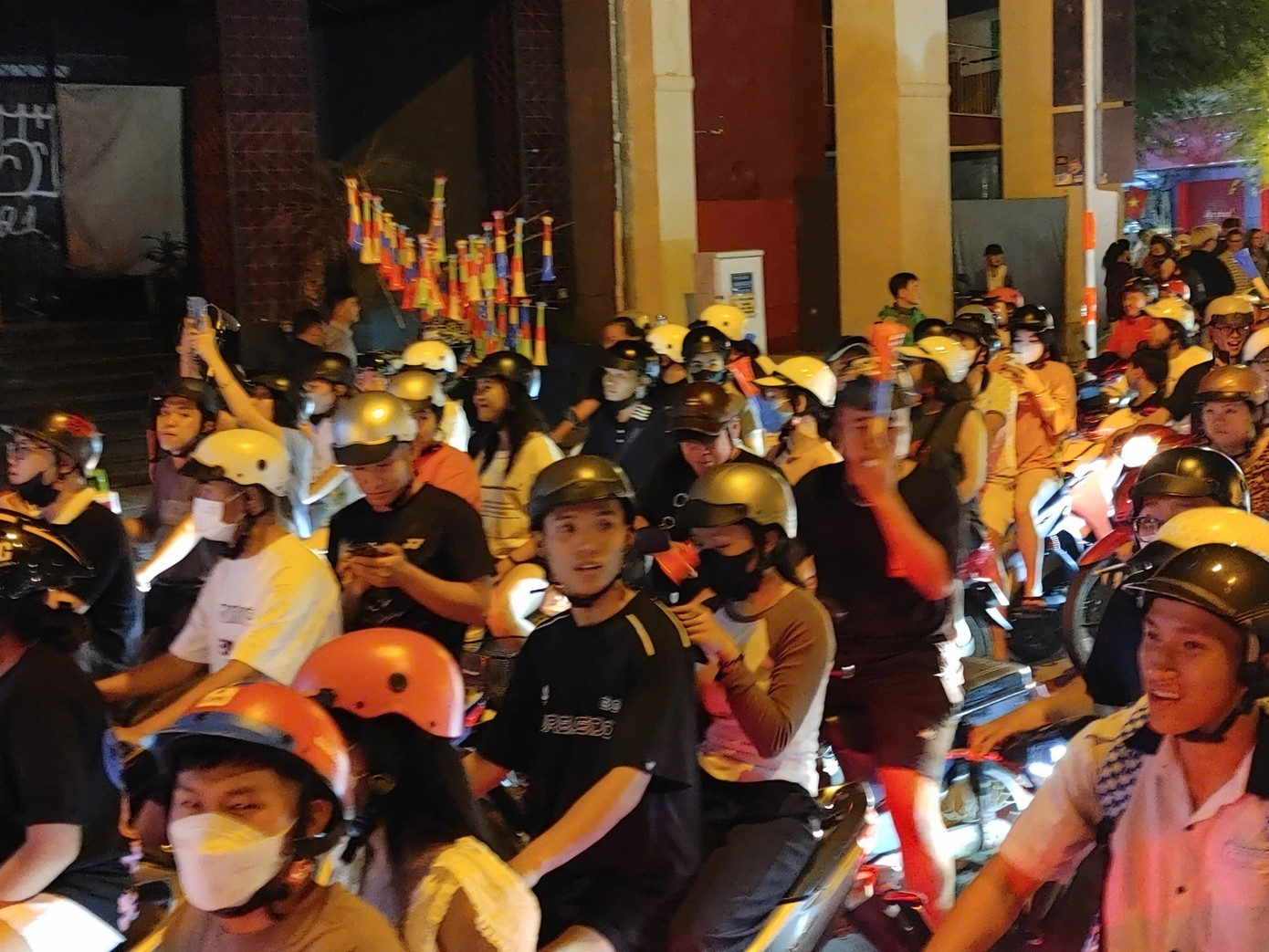 Chiến thắng của đội tuyển Việt Nam trong trận chung kết lượt đi ASEAN Cup 2024 làm nức lòng đông đảo người hâm mộ. Chiến thắng của đội tuyển Việt Nam trong trận chung kết lượt đi ASEAN Cup 2024 làm nức lòng đông đảo người hâm mộ.