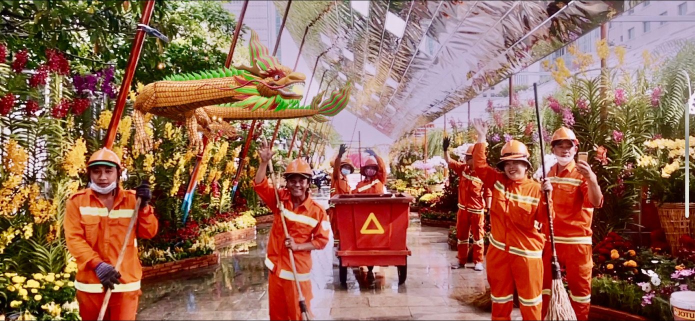 Ứng dụng công nghệ AR đã giúp khách tham quan có được trải nghiệm thú vị về linh vật rồng, thuyền rồng trên Đường hoa thông qua app Seensio Go. Ứng dụng AR là sự kết hợp giữa Saigontourist Group và JK Technologies.