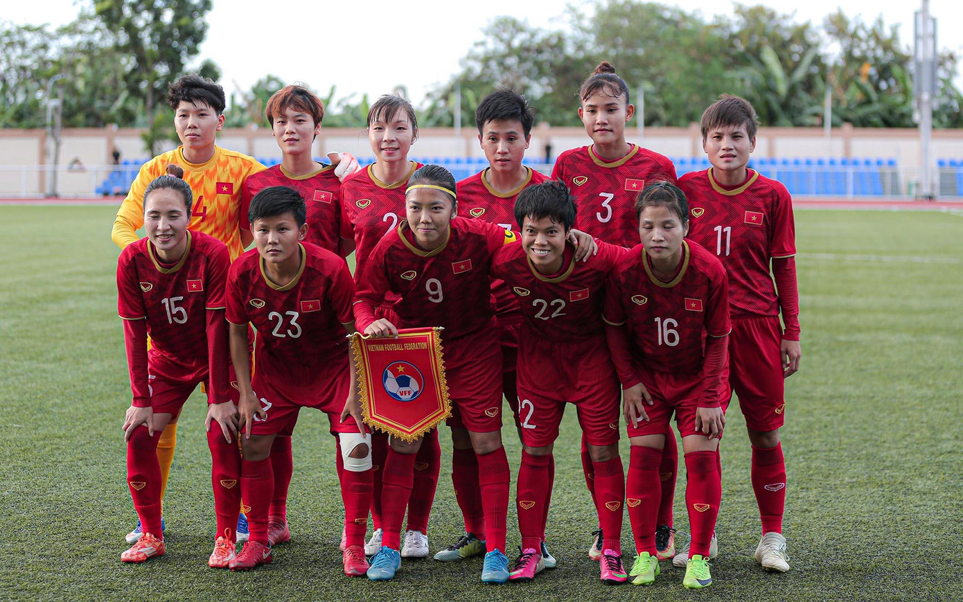 Dự kiến ngày 12/2 TPHCM sẽ tổ chức lễ đón các thành viên đội tuyển nữ ngay sau khi họ hạ cánh tại sân bay Tân Sơn Nhất. Trong thành phần đội tuyển nữ Việt Nam có nhiều cầu thủ thuộc biên chế TP.HCM như: Huỳnh Như (đội trưởng), Kim Thanh (thủ môn), Bích Thùy, Chương Thị Kiều, Mỹ Anh… Ảnh: Dũng Phương. Dự kiến ngày 12/2 TPHCM sẽ tổ chức lễ đón các thành viên đội tuyển nữ ngay sau khi họ hạ cánh tại sân bay Tân Sơn Nhất. Trong thành phần đội tuyển nữ Việt Nam có nhiều cầu thủ thuộc biên chế TP.HCM như: Huỳnh Như (đội trưởng), Kim Thanh (thủ môn), Bích Thùy, Chương Thị Kiều, Mỹ Anh… Ảnh: Dũng Phương.