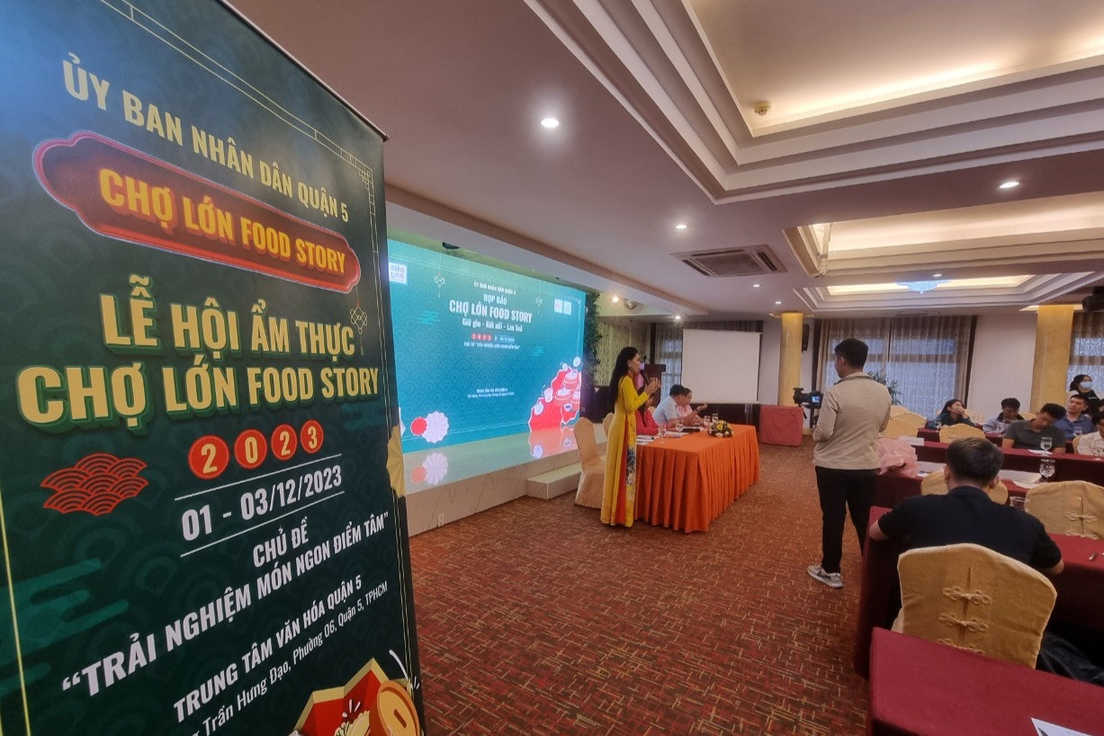 “Chợ Lớn Food Story” là sự kiện được UBND quận 5 phối hợp cùng đơn vị Santani tổ chức. Sự kiện góp phần tích cực vào việc bảo tồn, phát huy các giá trị văn hóa truyền thống, văn hóa ẩm thực Hoa - Việt. “Chợ Lớn Food Story” là sự kiện được UBND quận 5 phối hợp cùng đơn vị Santani tổ chức. Sự kiện góp phần tích cực vào việc bảo tồn, phát huy các giá trị văn hóa truyền thống, văn hóa ẩm thực Hoa - Việt.