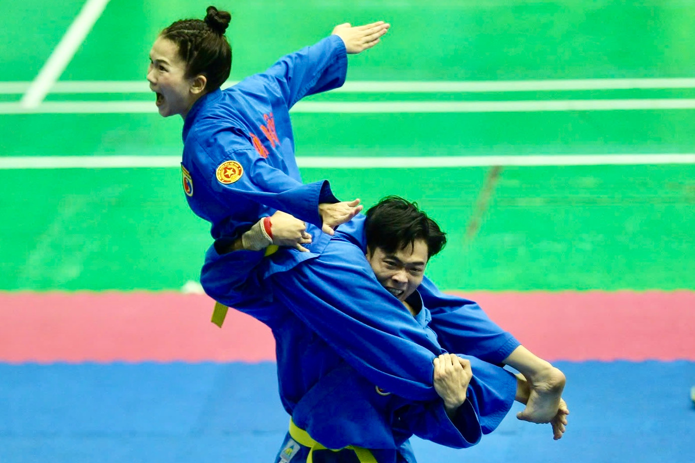 Nội dung Tự vệ nữ. Nội dung Tự vệ nữ.