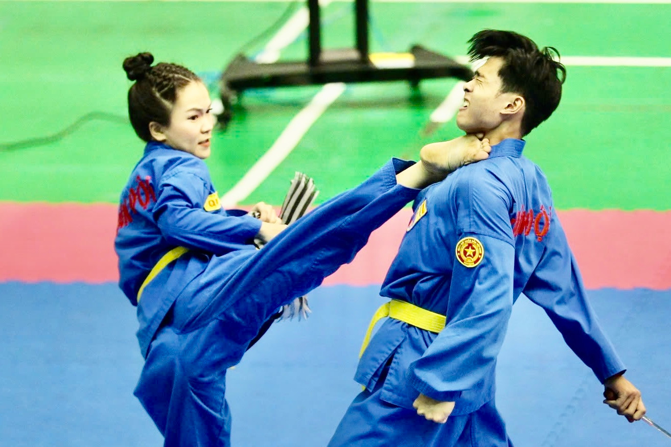 Nội dung Tự vệ nữ. Nội dung Tự vệ nữ.