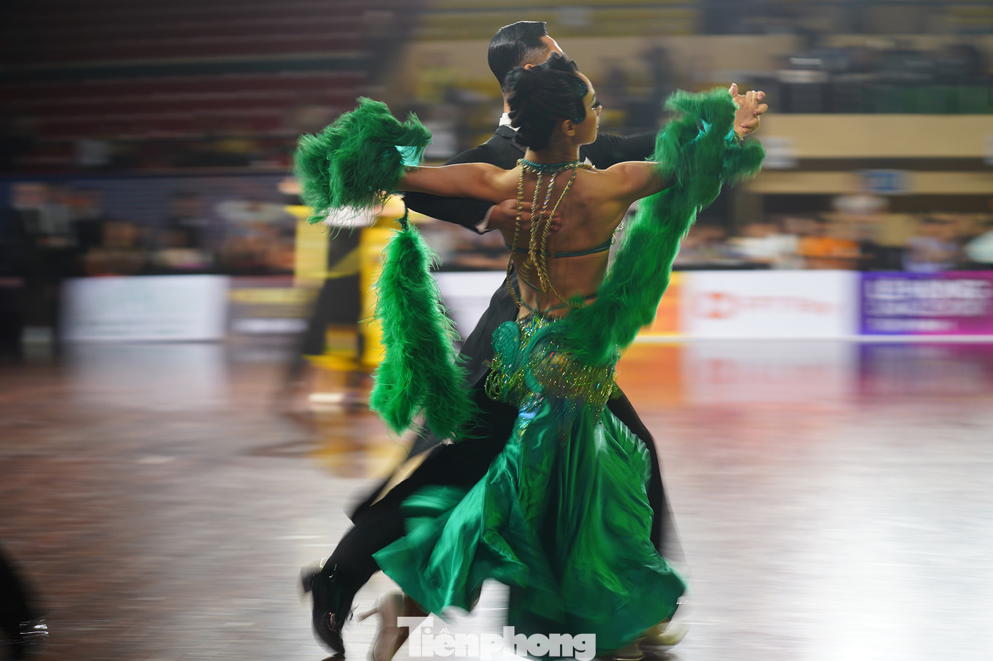 Hơn 3000 VĐV đăng ký tham dự sẽ là cuộc cạnh tranh khá khốc liệt với hơn 600 sự kiện diễn ra liên tục từ ngày 13-15/7. Mỗi một sự kiện được hiểu giống như một hiệp đấu, các VĐV sẽ tranh tài trên đoạn nhạc dài khoảng 1 phút. Các VĐV sẽ phải hoàn thành các bài thi trên nền nhạc: Chachacha, Rumba, Pasodoble, Tango, Waltz, Quickstep, Samba... Hơn 3000 VĐV đăng ký tham dự sẽ là cuộc cạnh tranh khá khốc liệt với hơn 600 sự kiện diễn ra liên tục từ ngày 13-15/7. Mỗi một sự kiện được hiểu giống như một hiệp đấu, các VĐV sẽ tranh tài trên đoạn nhạc dài khoảng 1 phút. Các VĐV sẽ phải hoàn thành các bài thi trên nền nhạc: Chachacha, Rumba, Pasodoble, Tango, Waltz, Quickstep, Samba...