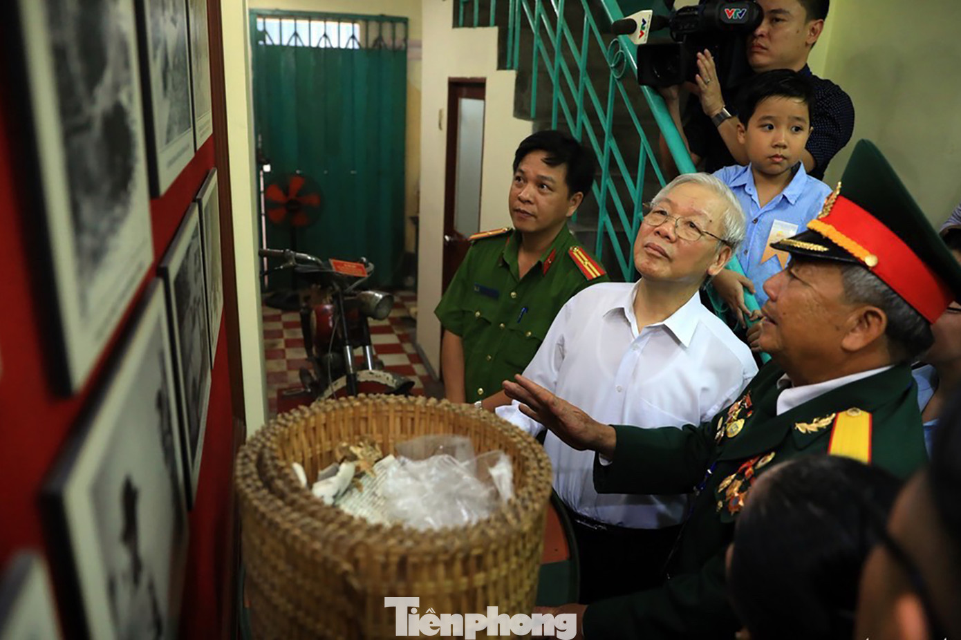 "Tại cuộc gặp gỡ này, Tổng Bí thư đã ghi nhận sự gian khổ của gia đình chiến sĩ Biệt động Sài Gòn Trần Văn Lai khi xây dựng, giữ gìn hầm vũ khí. Bác cũng cặn kẽ thăm hỏi các nhân chứng lịch sử về quá trình đào hầm, cất giấu vũ khí để chuẩn bị cho cuộc tổng tiến công. Điều đặc biệt là, chưa cần giới thiệu nhưng bác đã biết khá nhiều thông tin về gia đình ông Năm Lai và về căn hầm này. Bác nói, tinh thần Biệt động Sài Gòn là bất diệt", ông Bình nhớ lại.