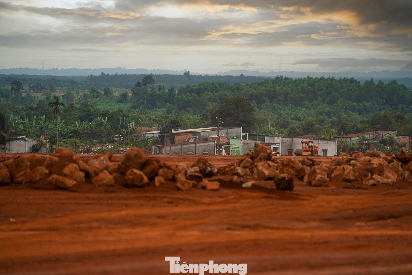 Theo các chuyên gia, các sân bay được phát triển lên mức như một đô thị thu nhỏ, được xây dựng ngay gần hoặc kết nối với thành phố bằng những phương tiện công cộng hiện đại, tốc độ cao đang là xu hướng nổi bật trong quy hoạch xây dựng sân bay của các nước trên thế giới. Theo các chuyên gia, các sân bay được phát triển lên mức như một đô thị thu nhỏ, được xây dựng ngay gần hoặc kết nối với thành phố bằng những phương tiện công cộng hiện đại, tốc độ cao đang là xu hướng nổi bật trong quy hoạch xây dựng sân bay của các nước trên thế giới.